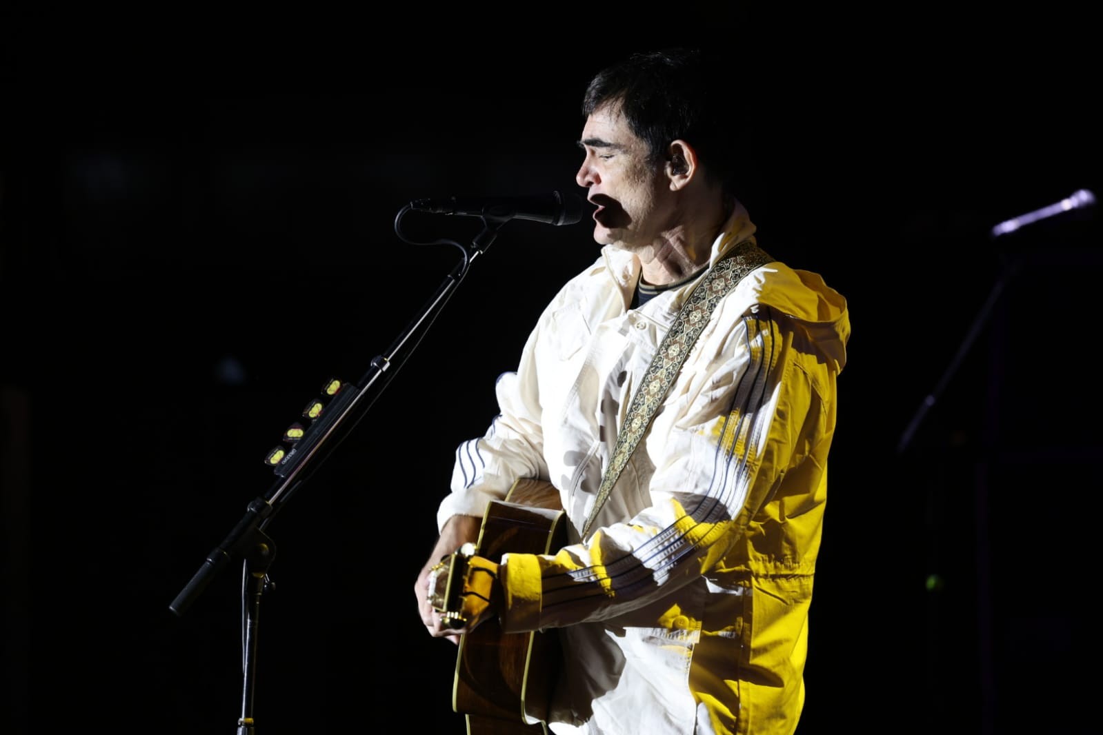 Estreia solo de Samuel Rosa, Maraisa na galera e hits do pagode marcam segunda noite do Festival de Inverno Bahia