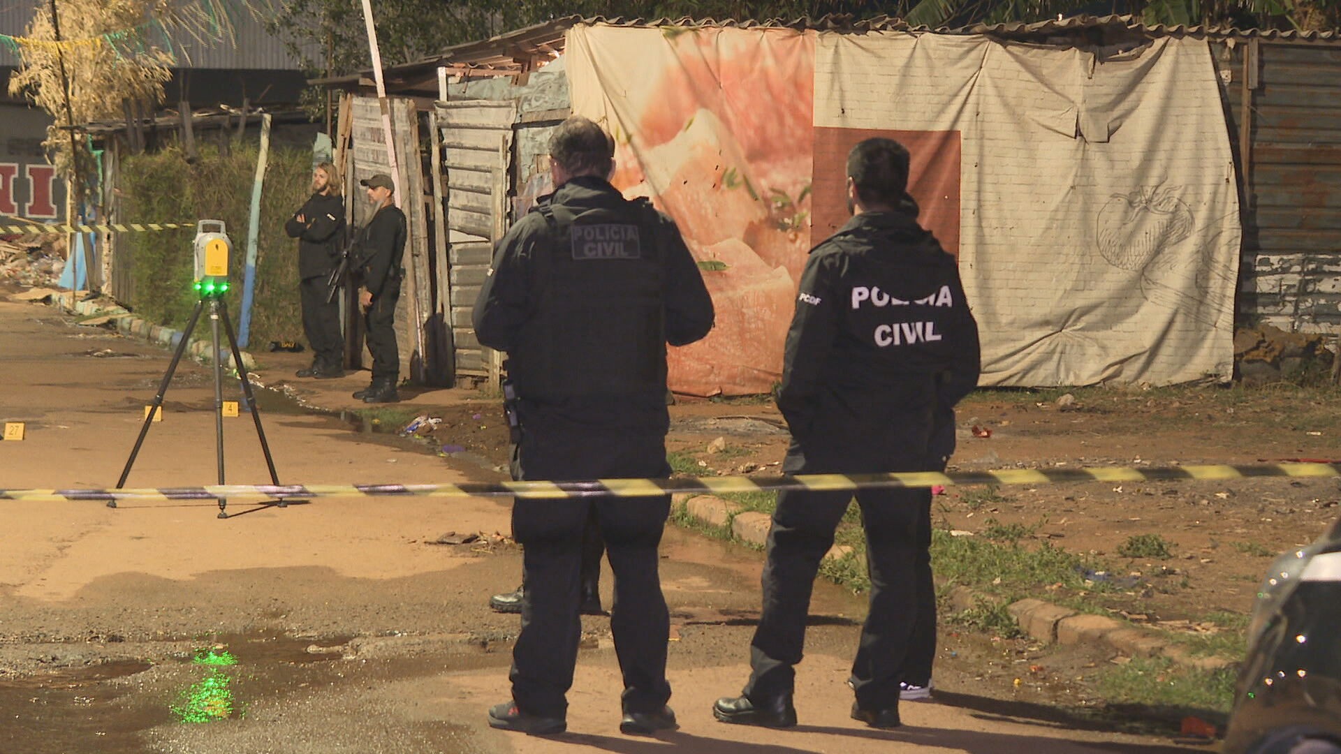 Homem é morto com diversos disparos nas costas no DF; suspeito foge
