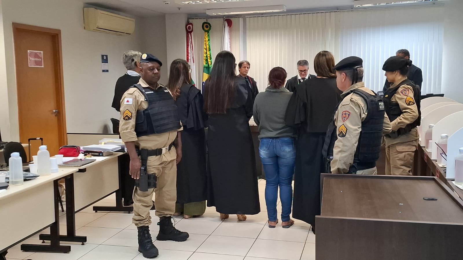 Mulher que matou e concretou corpo do marido é condenada a mais de 10 anos de prisão