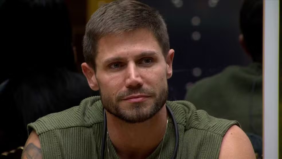 Jonas Sulzbach descarta romances após o BBB26 e revela segredo de affair dentro da casa