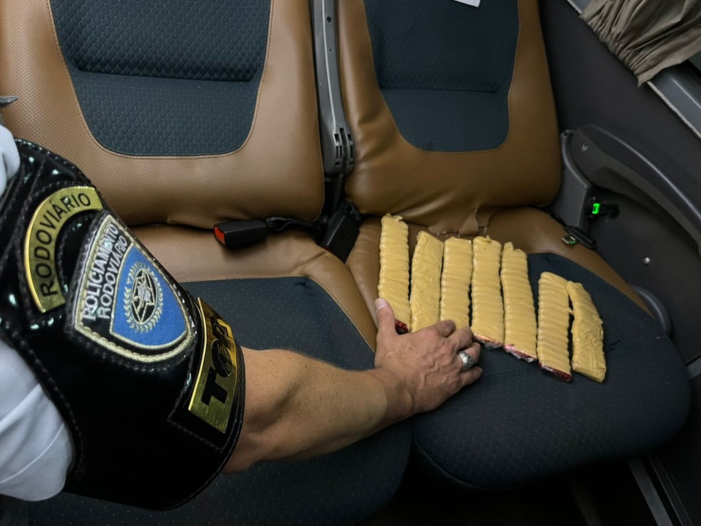 Passageiro boliviano é preso com 102 cápsulas de cocaína em ônibus, em Regente Feijó (SP) — Foto: Polícia Rodoviária