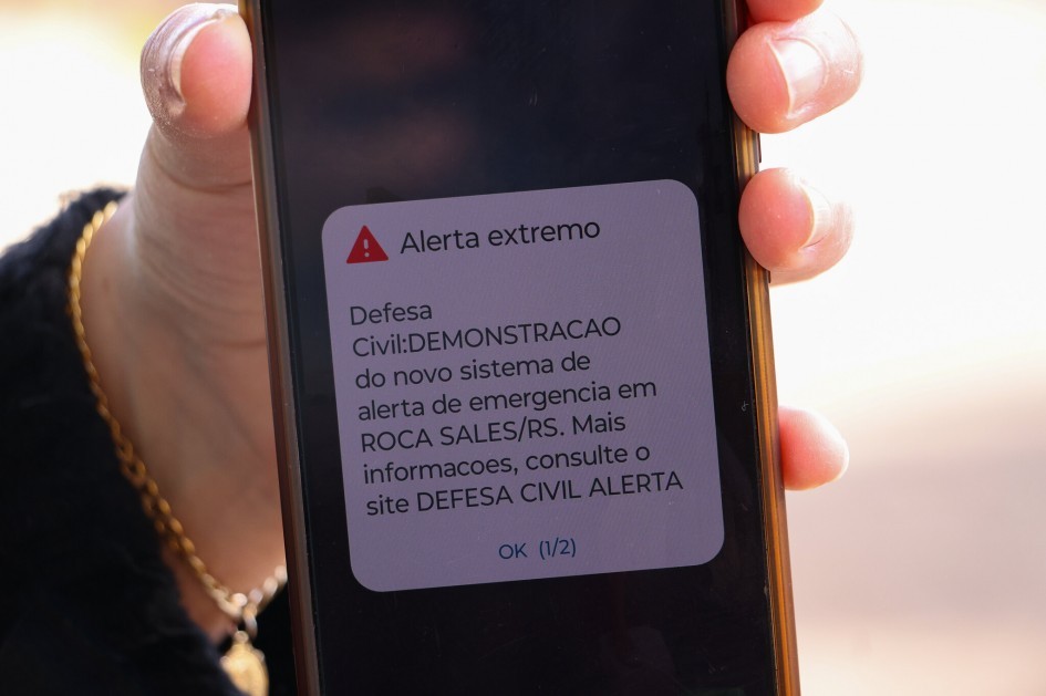 Defesa Civil envia alerta sonoro de desastre climático no RS por celular pela 1ª vez; veja como funciona