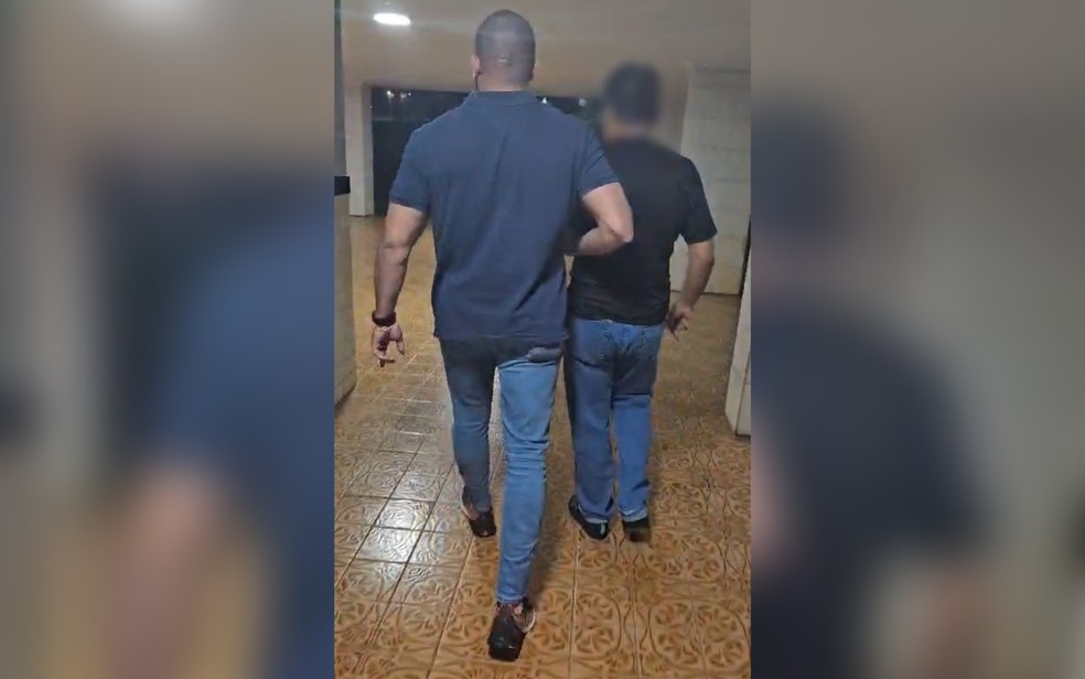 Homem é preso suspeito de se passar por piloto de avião para seduzir mulheres e aplicar golpes em Goiás — Foto: Divulgação/Polícia Civil
