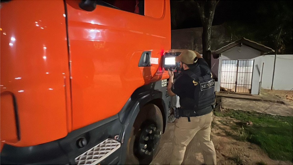 A operação contou com o uso de raio X portátil que ampliaram a capacidade operacional das equipes. — Foto: Senad