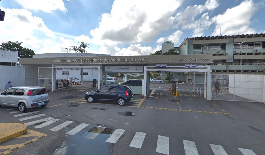 Pacientes relatam falta de profissionais, e funcionários denunciam atrasos em salários em hospitais da Fundação ABC