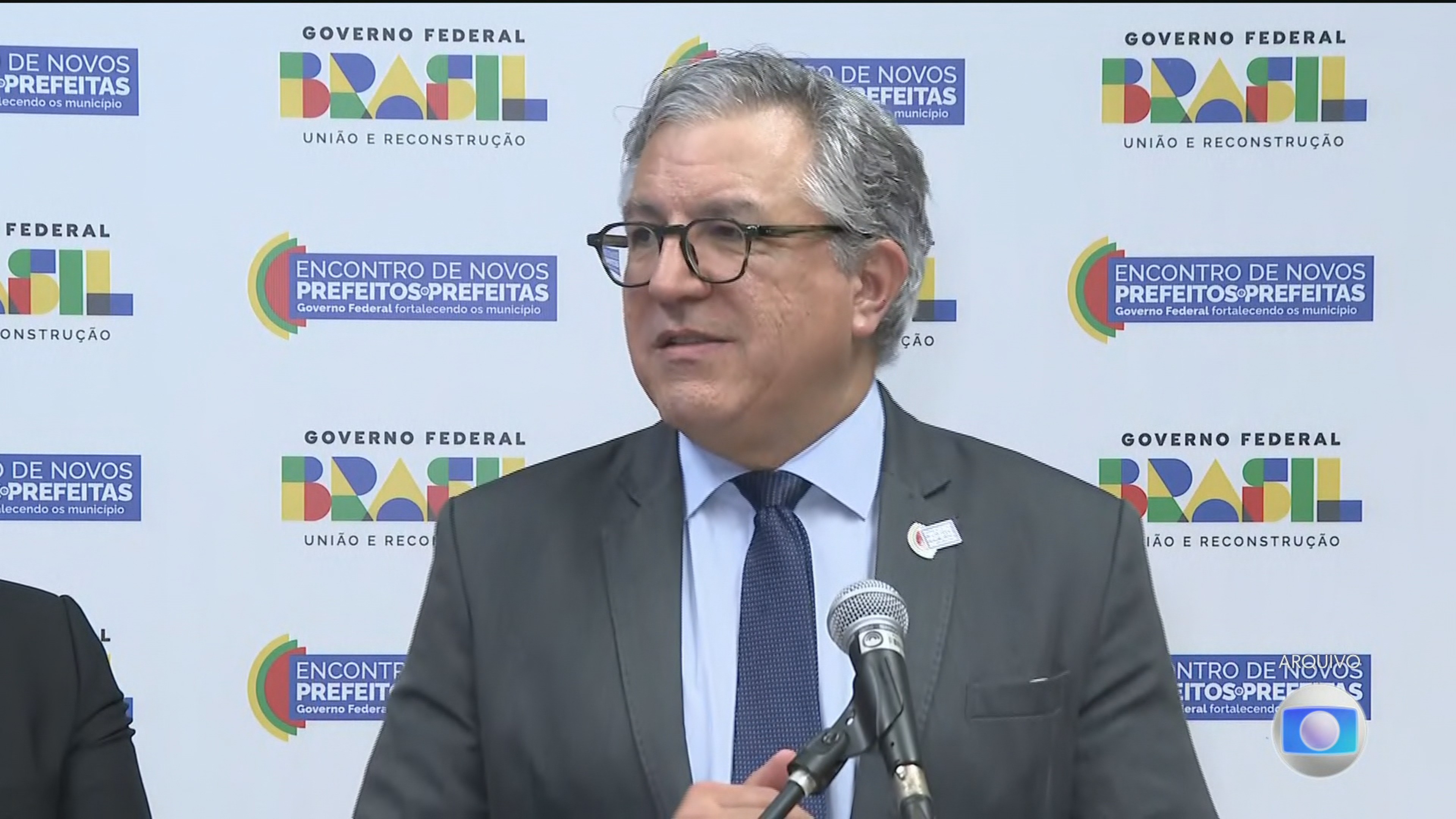 Padilha toma posse na Saúde com discurso focado na política, defesa do governo e da vacinação