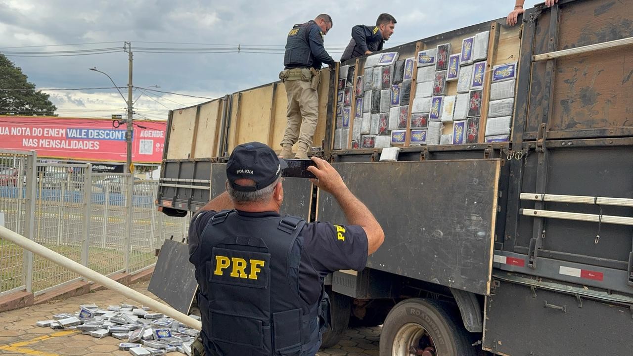 Carreta carregada de cocaína é apreendida em rodovia de Avaré