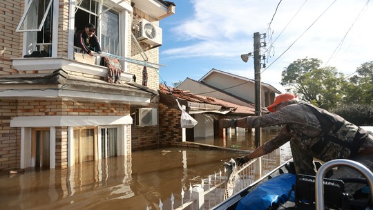 70 mil casas estão submersas em Canoas, diz prefeito - Foto: (Diego Vara/Reuters)