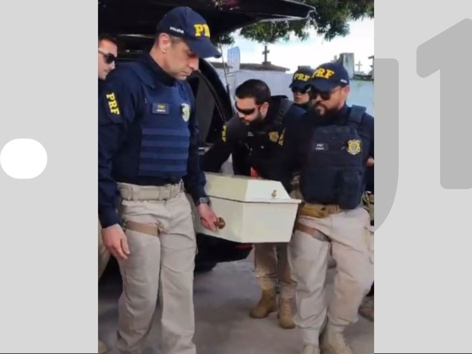 VÍDEO: Polícia acompanha cortejo de menino que morreu de câncer e era fã da PRF no Acre