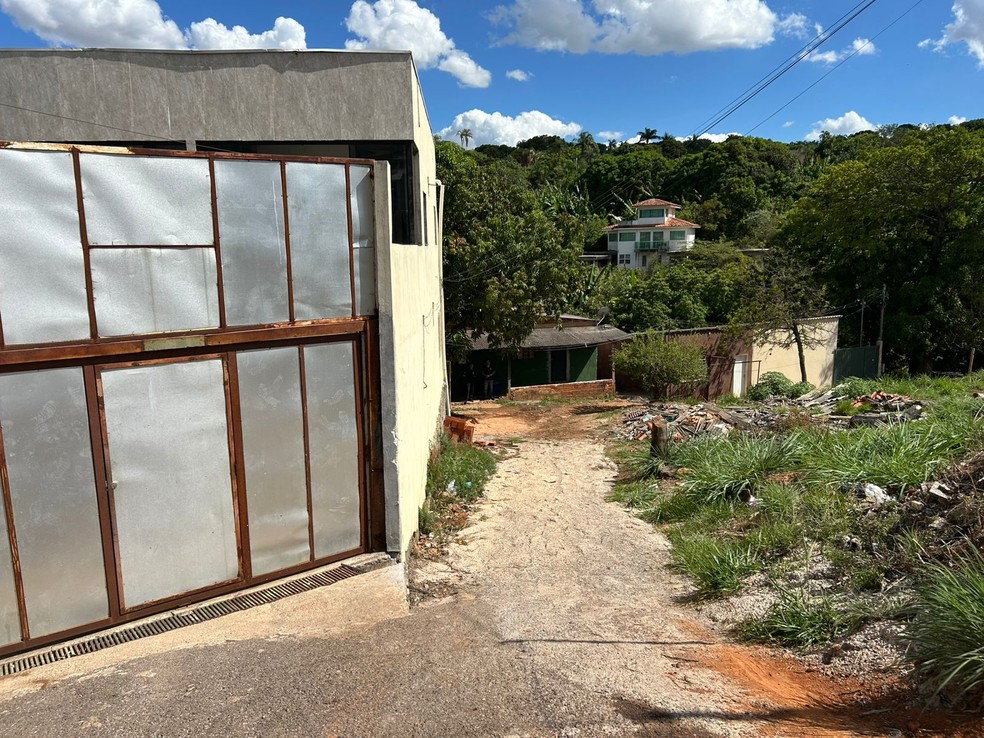 Casa onde homem tentou matar esposa a golpes de picareta no DF — Foto: Polícia Militar/Reprodução