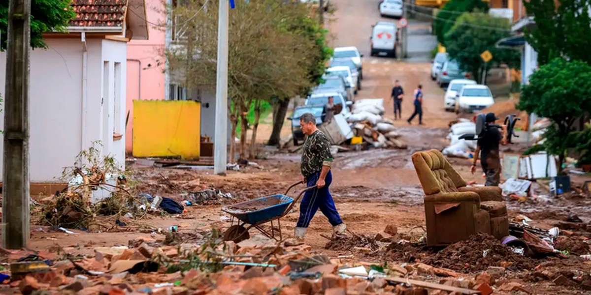 Governo federal reprova 115 mil cadastros para Auxílio Reconstrução ...