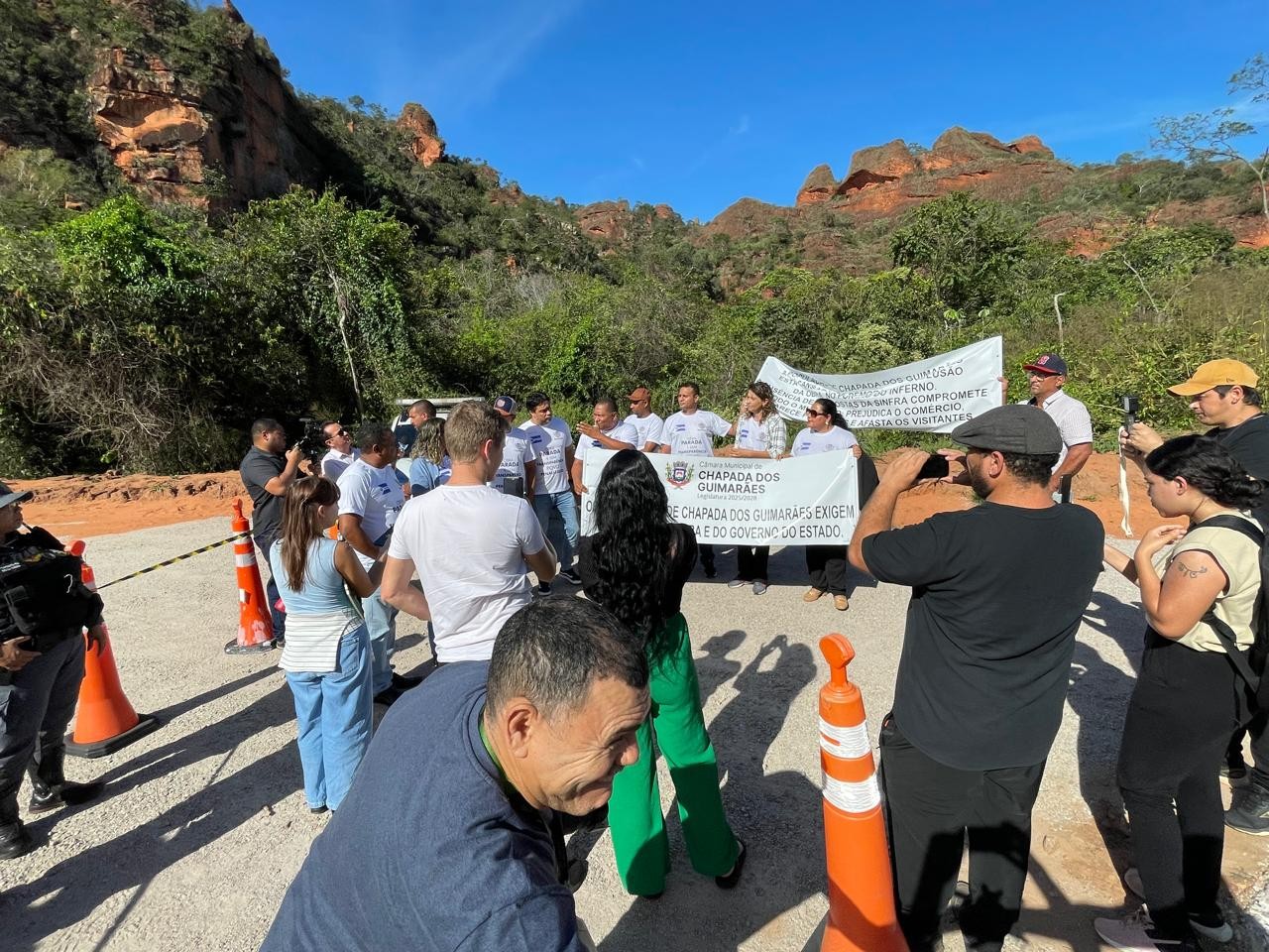 Vereadores fazem manifestação em MT e cobram respostas do Governo sobre impacto de obras no Portão do Inferno 