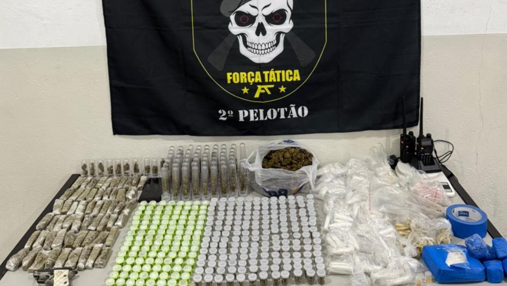 PM prende homem com mais de 3 mil porções de droga