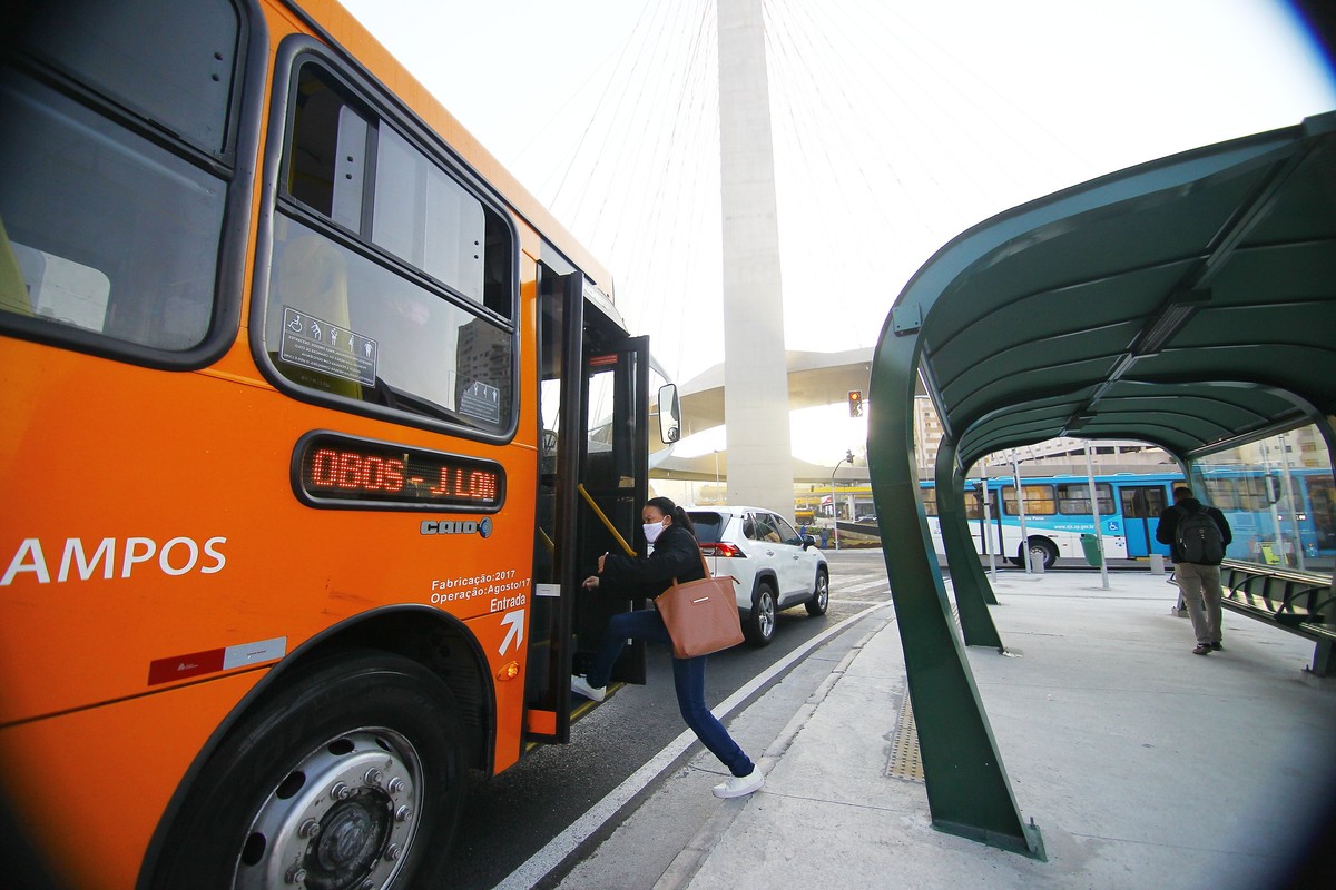 Ônibus de Jundiaí receberão reforços nos dias de jogos da seleção