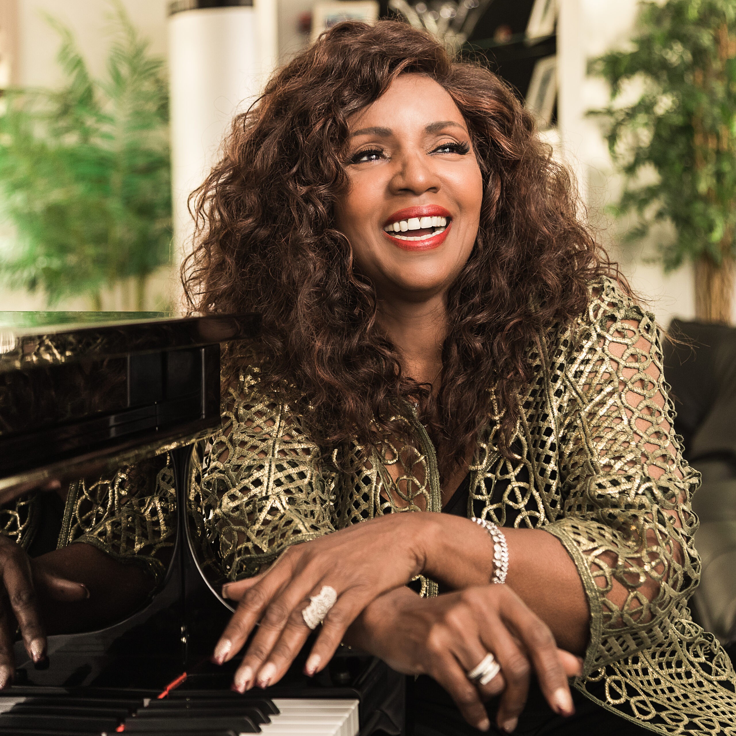 Gloria Gaynor exalta disco music: 'Única a reunir pessoas de todas as raças, credos e idades'