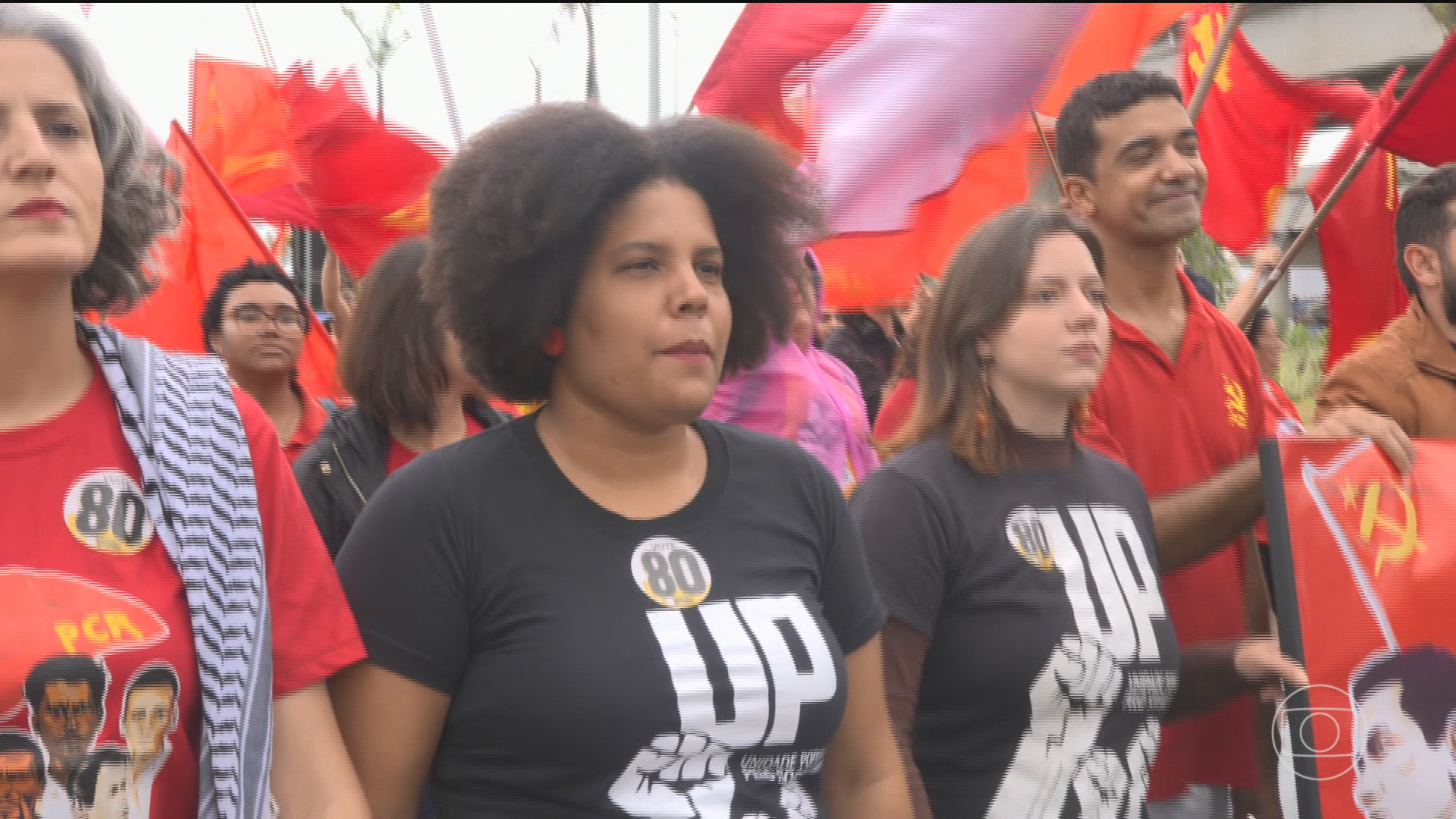 Samara Martins, candidata do partido Unidade Popular à Presidência, faz campanha na Região Metropolitana de São Paulo