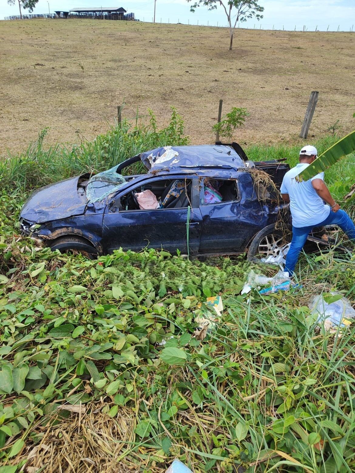 Jovem de 27 anos morre após carro capotar em rodovia no Acre