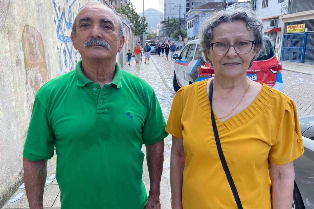 Mesmo sem obrigatoriedade do voto, idosos comparecem às urnas em Praia Grande, SP