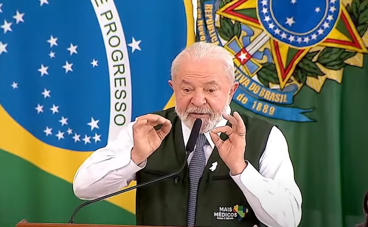 Lula diz que não é obrigação do MEC cuidar de escolas cívico-militares: 'Se cada estado quiser criar, que crie'