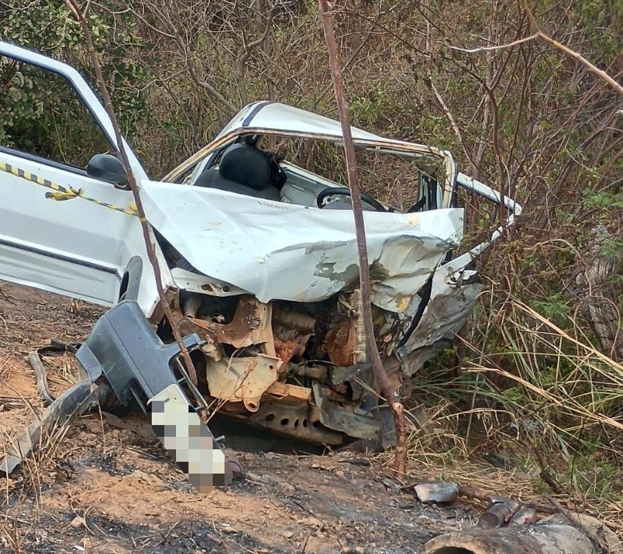 Três pessoas morrem e duas ficam feridas após acidente na PB-238, no Sertão 