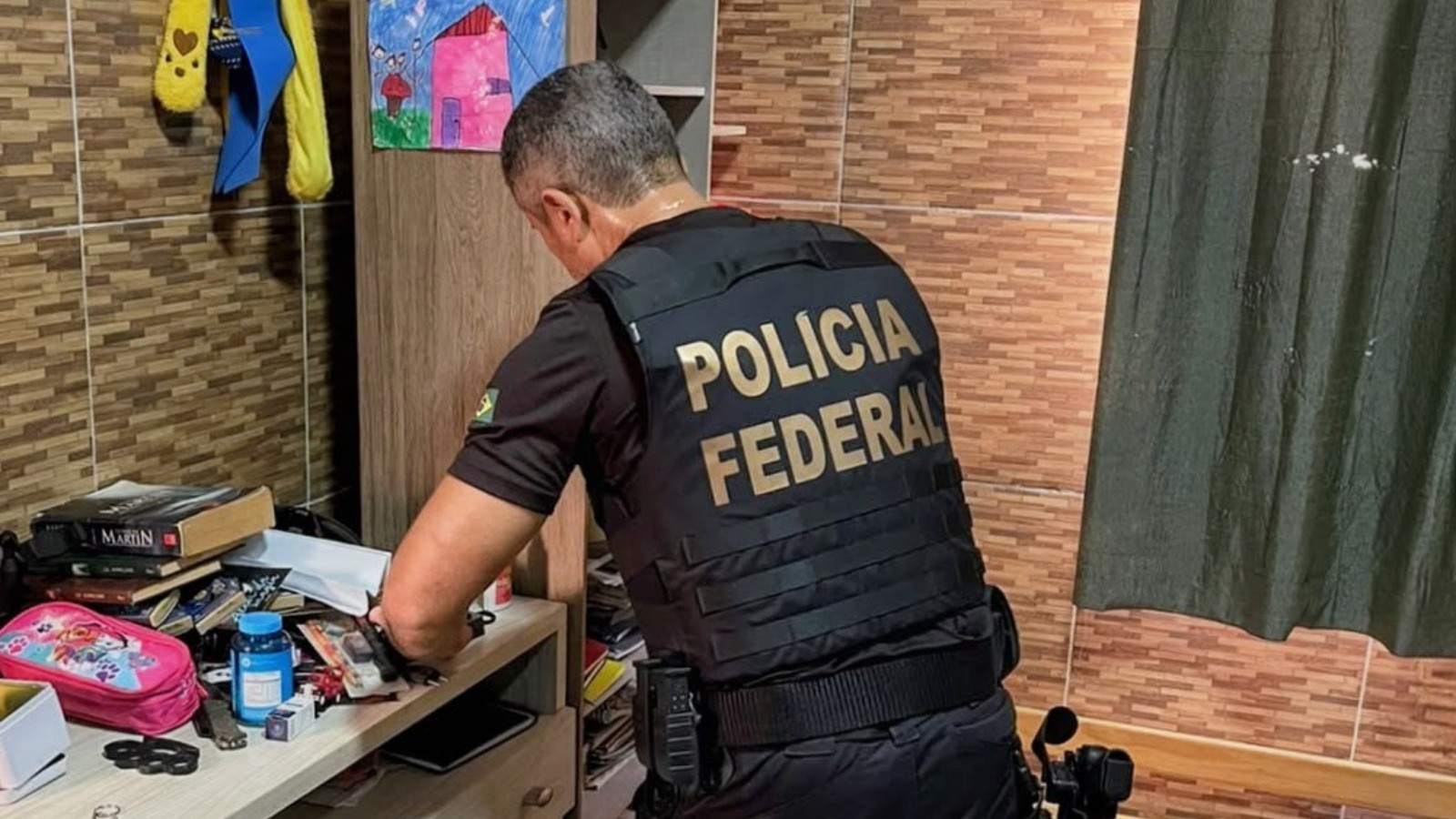 Informações do FBI levam PF a prender   suspeito de estuprar e divulgar abuso sexual infantil no Ceará