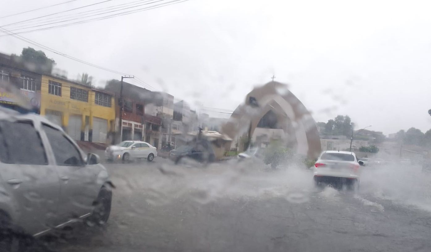 Defesa Civil de Aracaju emite alerta de chuvas moderadas