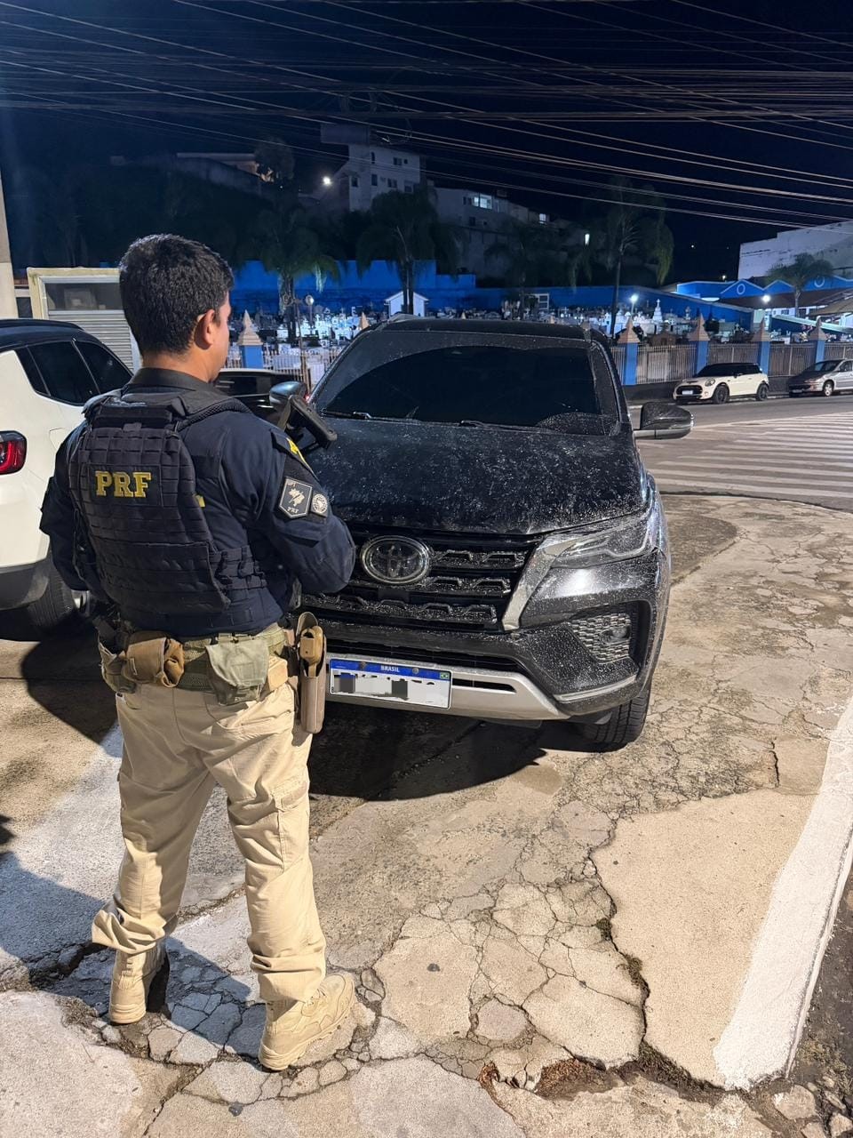 Homem é preso com carro furtado avaliado em R$ 277 mil na Via Dutra, em Barra Mansa