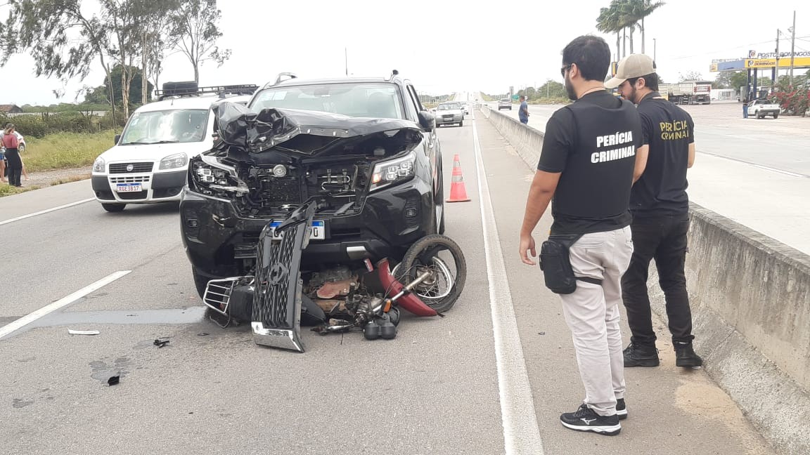 Motociclista morre após colisão com caminhonete na Reta Tabajara na Grande Natal