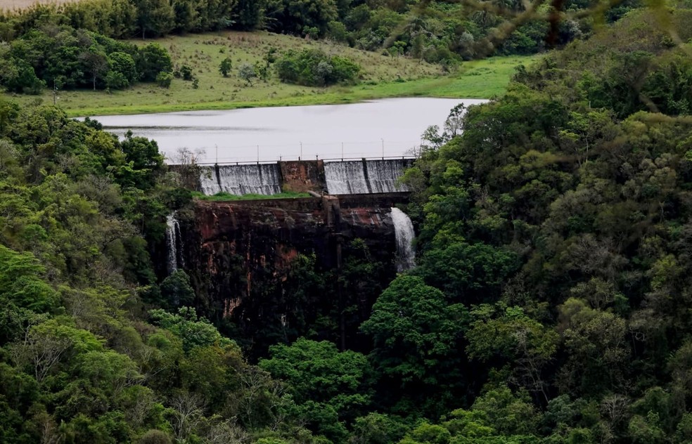 Em Piraju há quatro usinas hidrelétricas, sendo que três continuam em funcionamento em grande escala — Foto: Imagem cedida/Acervo Municipal
