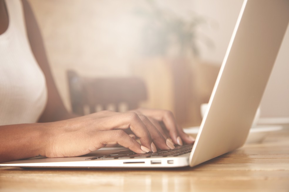 Trabalhadores precisam se atentar para as publicações que fazem nas redes sociais. — Foto: Reprodução/Freepik