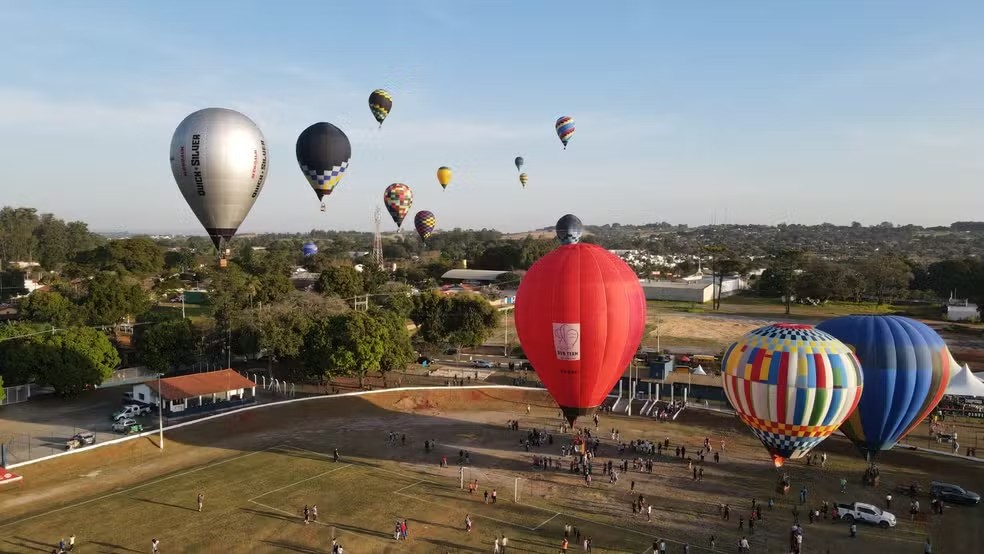 Após acidentes envolvendo balões, Prefeitura de Araçoiaba da Serra cria protocolo de segurança para evento de balonismo