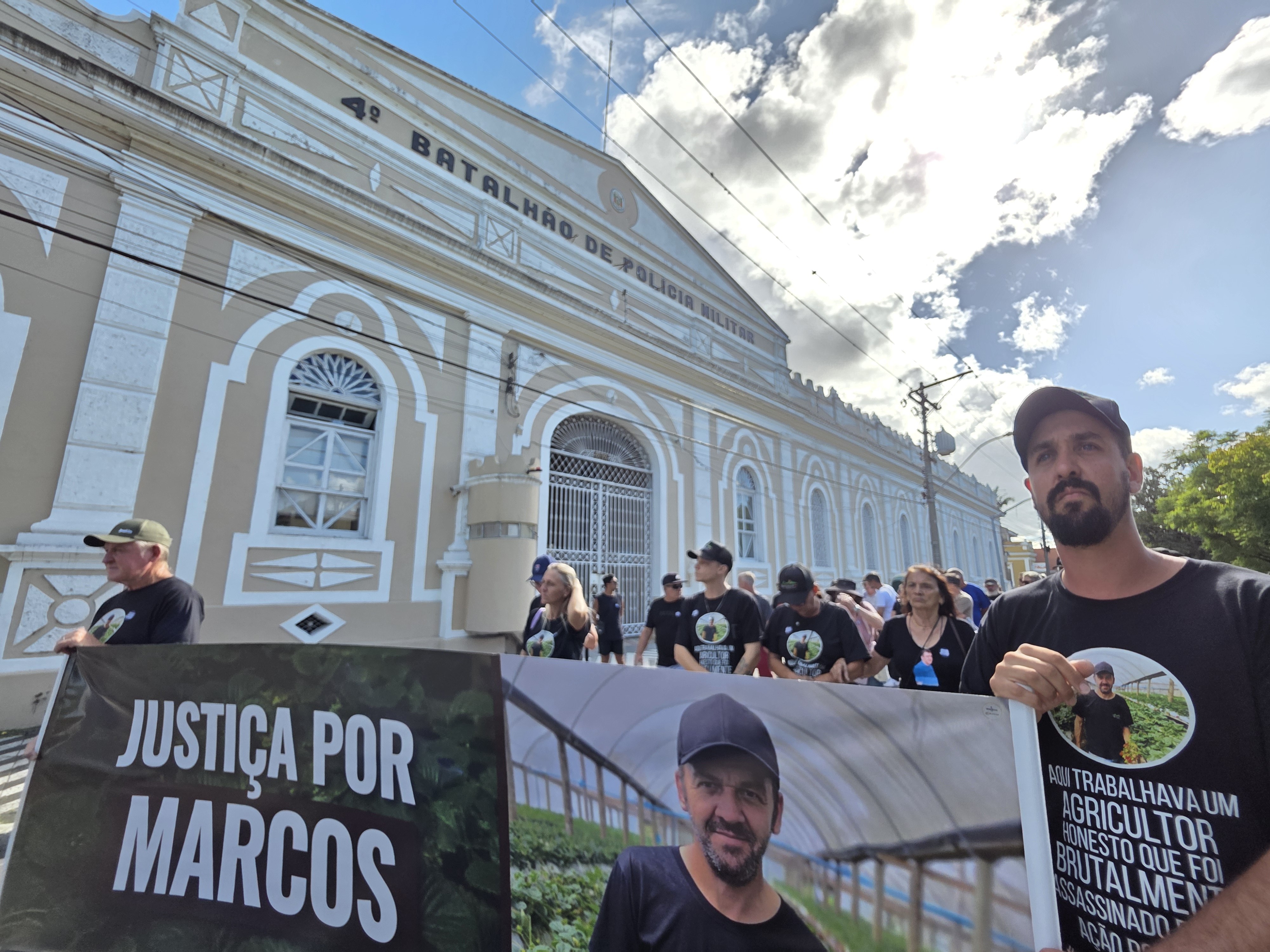 Panorama: Denúncia aponta falhas em operação que terminou com morte de agricultor e tornou 7 PMs réus no RS
