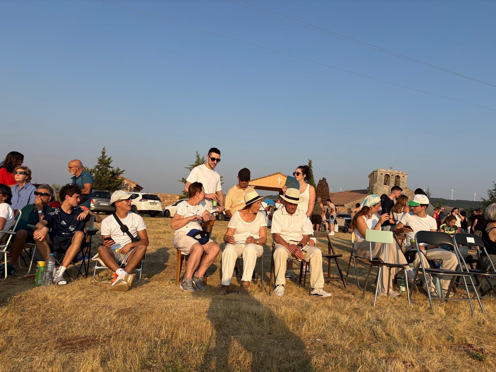 ‘Experiência cósmica’: moradora de Mogi das Cruzes vê eclipse total do Sol na Espanha