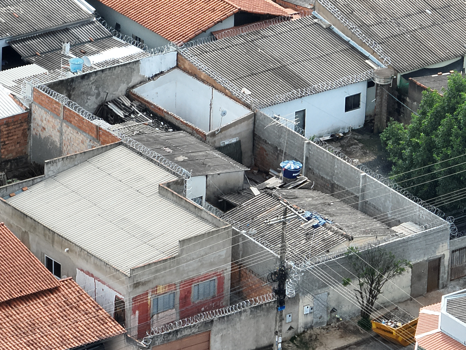 'Fortaleza do tráfico' é desestruturada e líderes de facção presos durante operação do Gaeco no Bairro Canaã