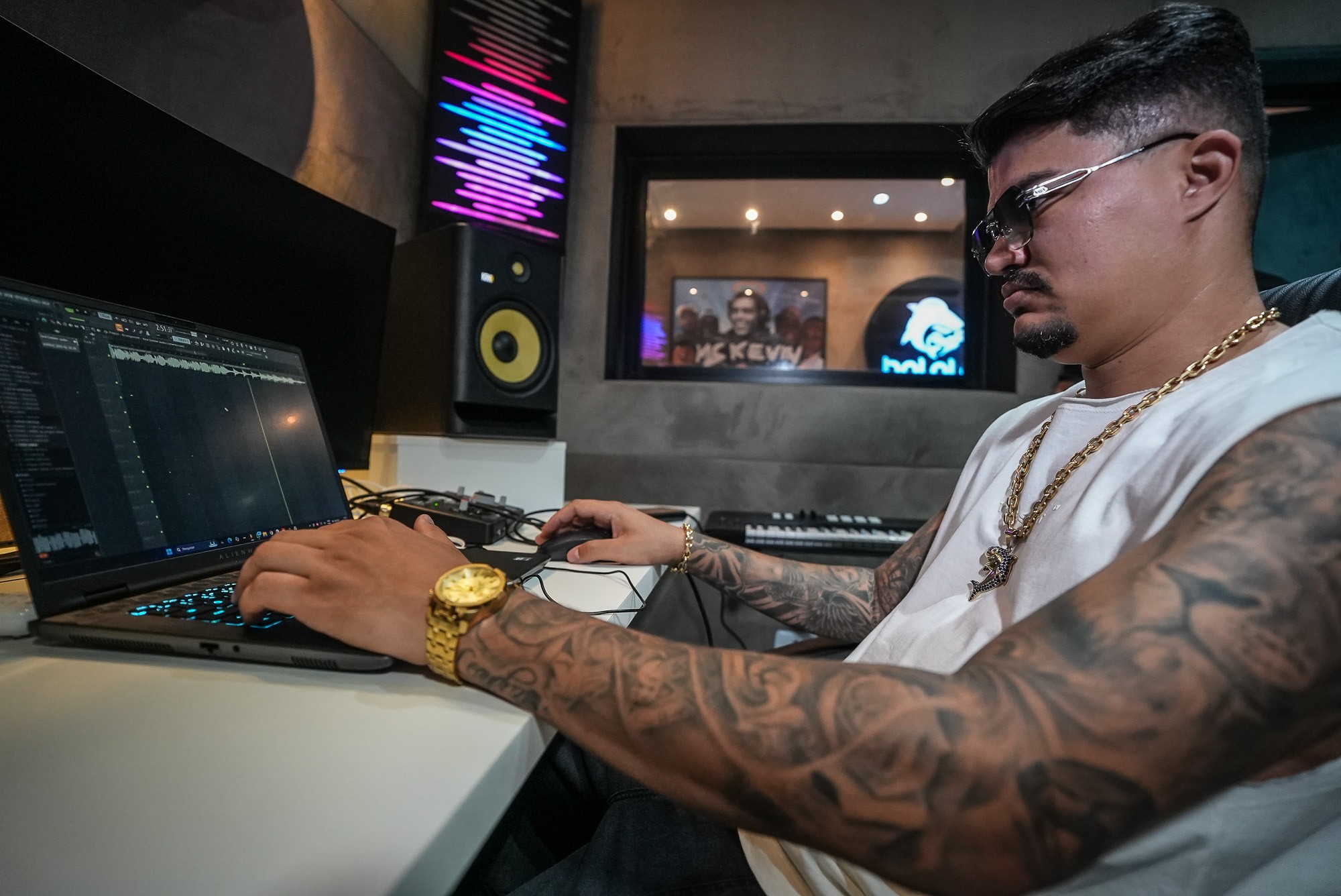 Conheça Japa NK, DJ de funk paulista que domina rankings musicais