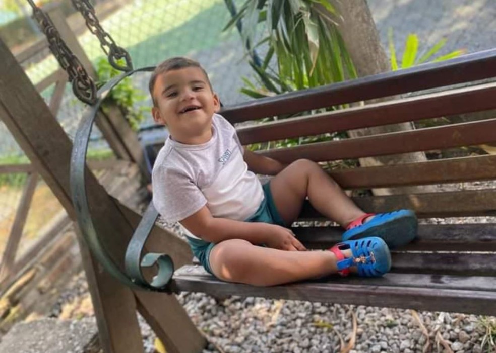 Jhonatan Adrian Camelo da Silva, de 3 anos, morreu após se afogar em uma lagoa em Caucaia. — Foto: Arquivo pessoal