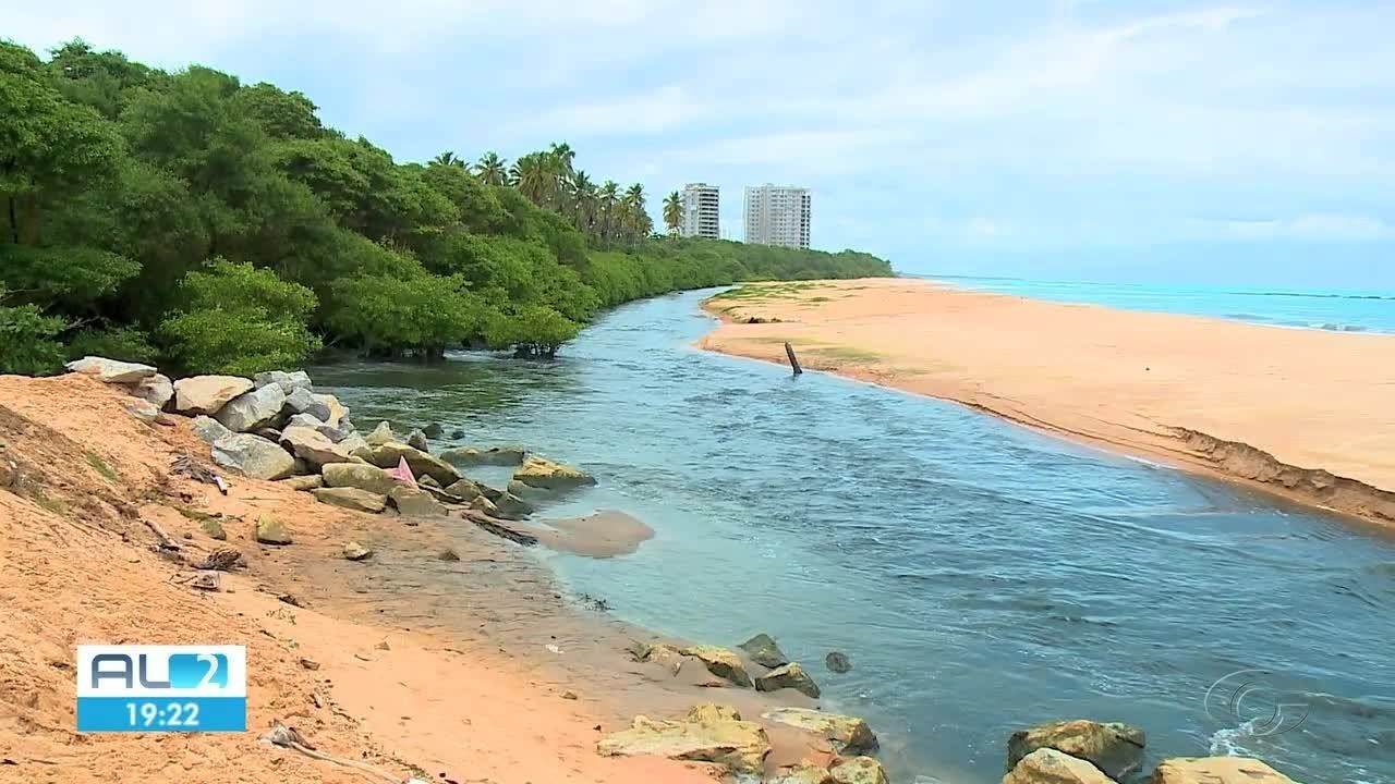 VÍDEO: Rio Jacarecica, em Maceió, desagua no mar com vazão acima do ...