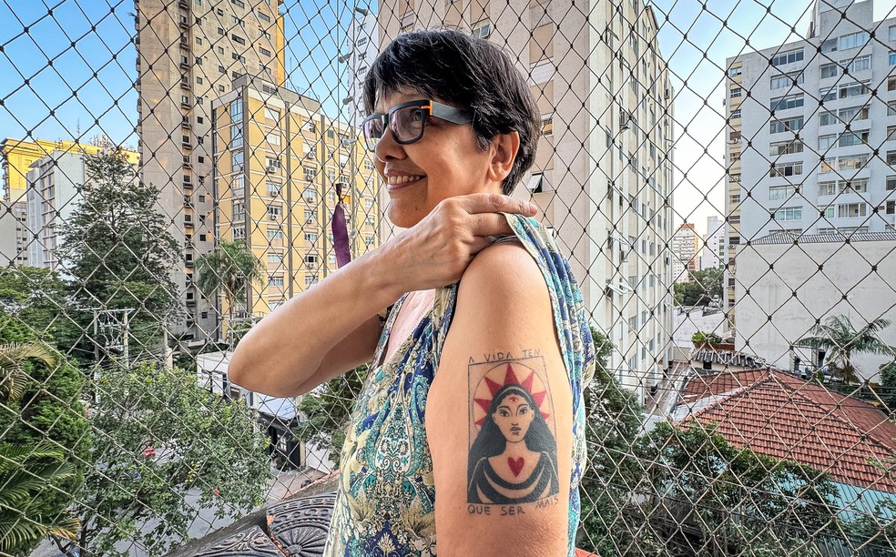 A jornalista Lúcia faz muitas coisas. Inclusive tratamento paliativo para um câncer metastático. — Foto: Fábio Tito/g1