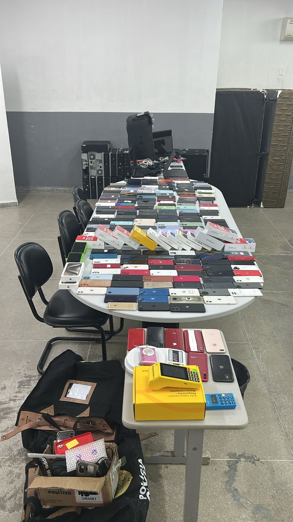 Polícia Civil apreende “gaiola” usada para bloquear rastreamento de celulares roubados no São João de Campina Grande