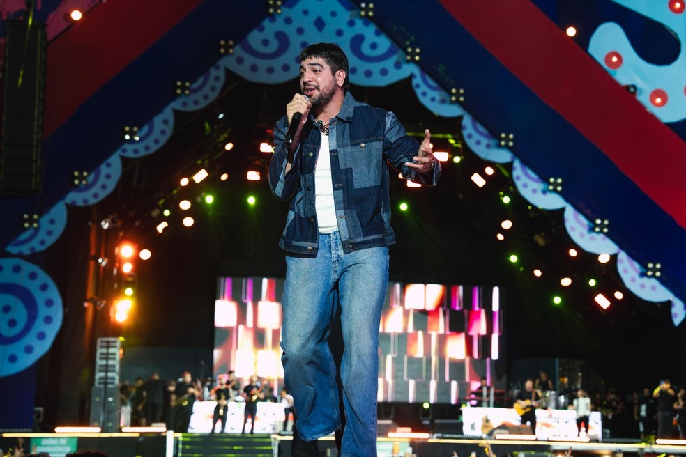 Nattan subiu ao palco na estreia do São João de Maracanaú — Foto: Fransuilson Studio/ Divulgação