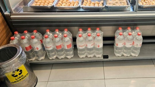 Galão de água é vendido a R$ 80, e lojas são autuadas no RS - Foto: (Divulgação/Ministério Público do Rio Grande do Sul)