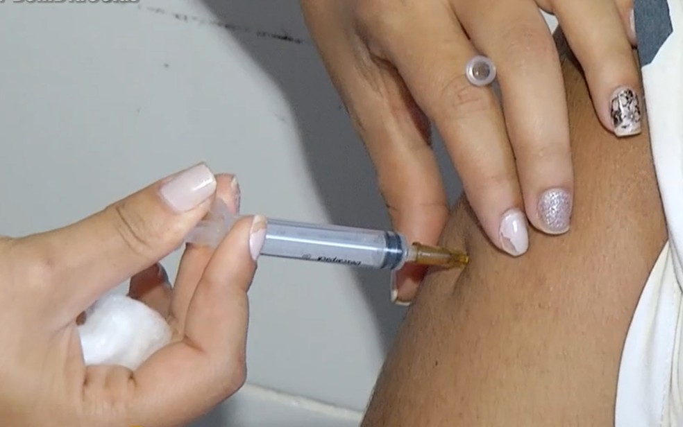 Vacina febre amarela é aplicada em todas as cidades do Tocantins — Foto: Reprodução/TV Anhanguera