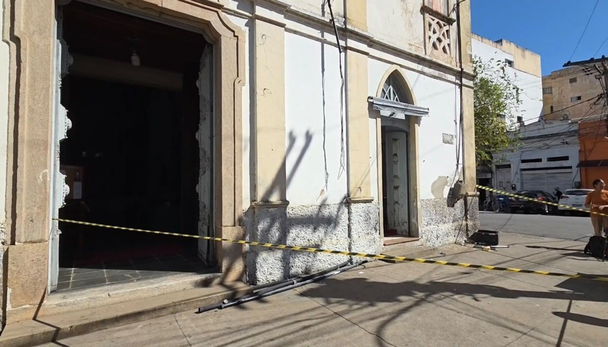 Furto de cabos deixa igreja sem energia; sequência de crimes preocupa moradores em Campos