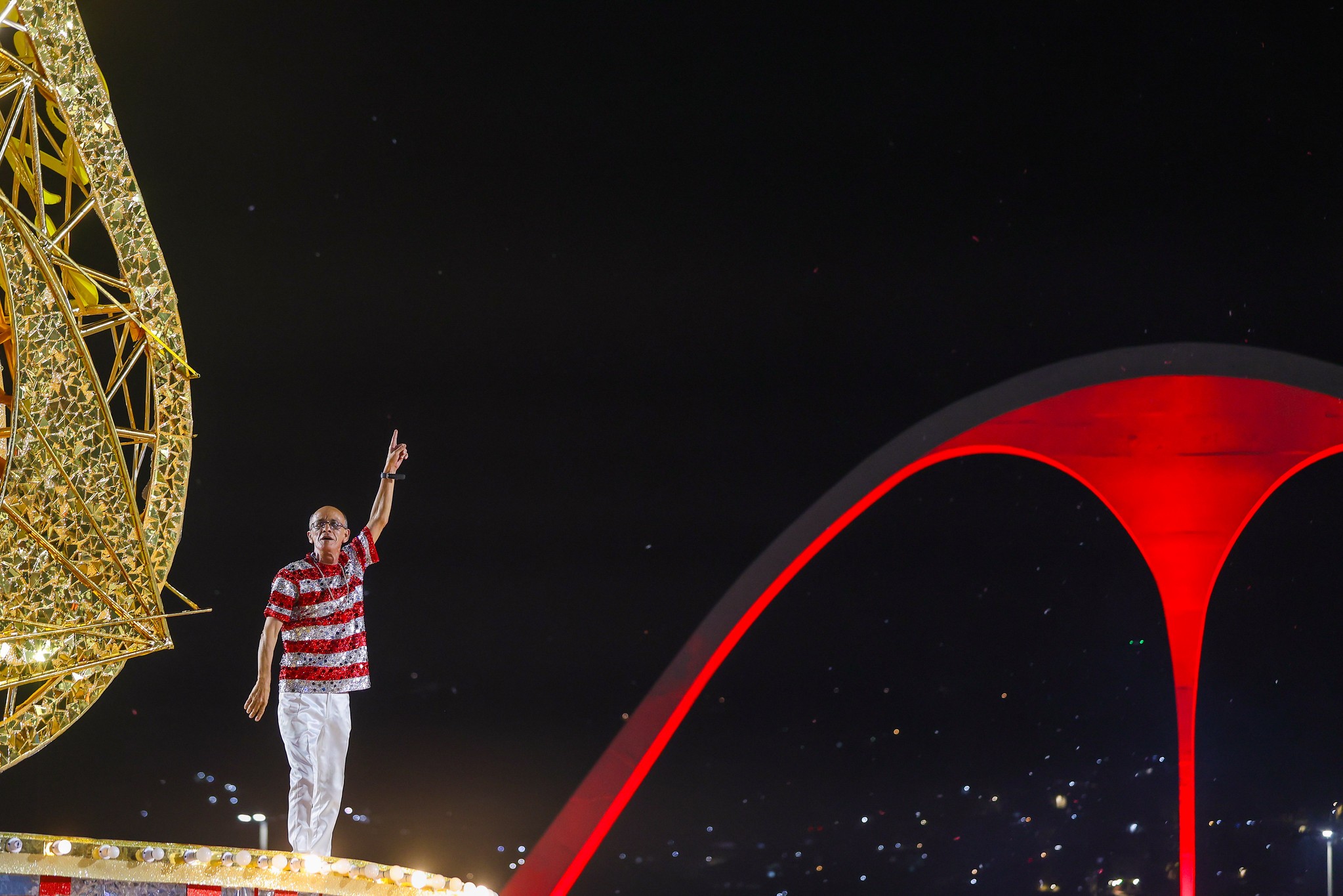 ' Pra cima, Ciça': veja fotos do desfile campeão