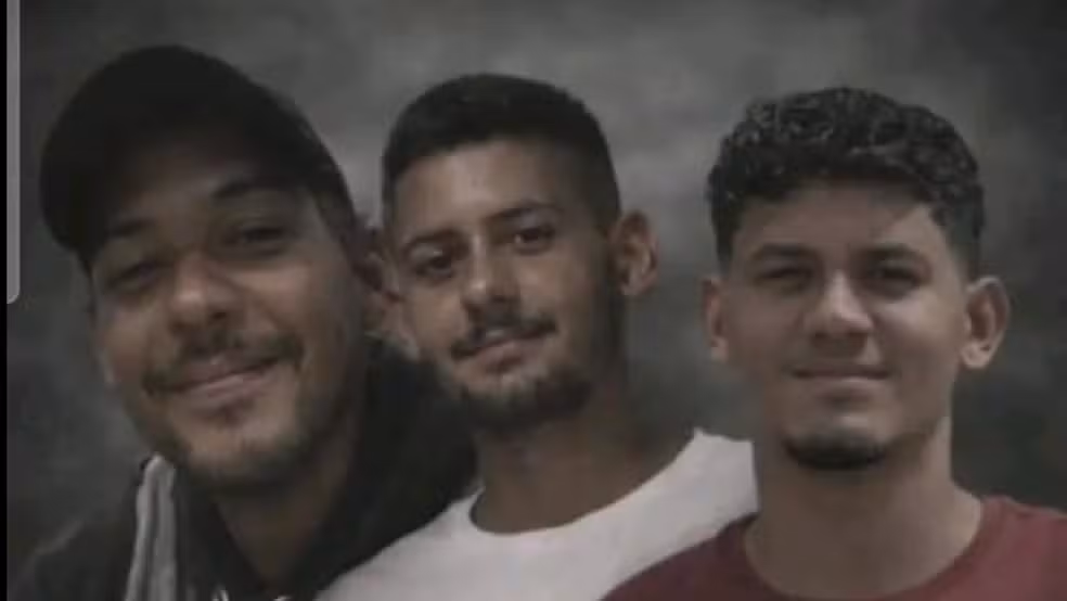 Irmãos mortos após carro ser esmagado por caminhão em Monte Azul Paulista são velados juntos — Foto: Reprodução/EPTV