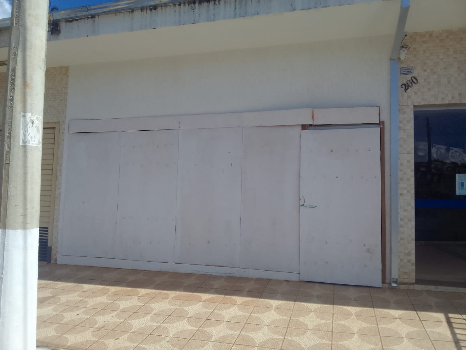 Cidade do interior de SP vive 'isolamento' sem bancos, lotérica e transporte público