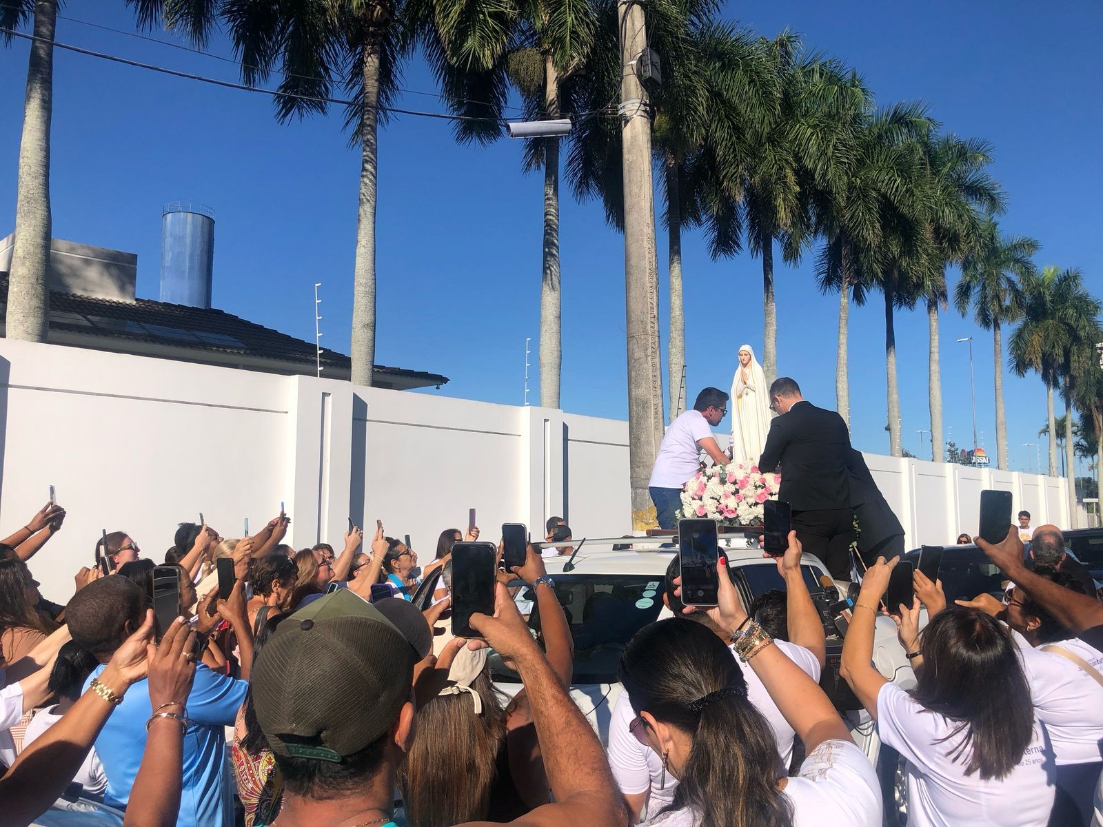 Imagem peregrina de Nossa Senhora de Fátima chega a Campos dos Goytacazes