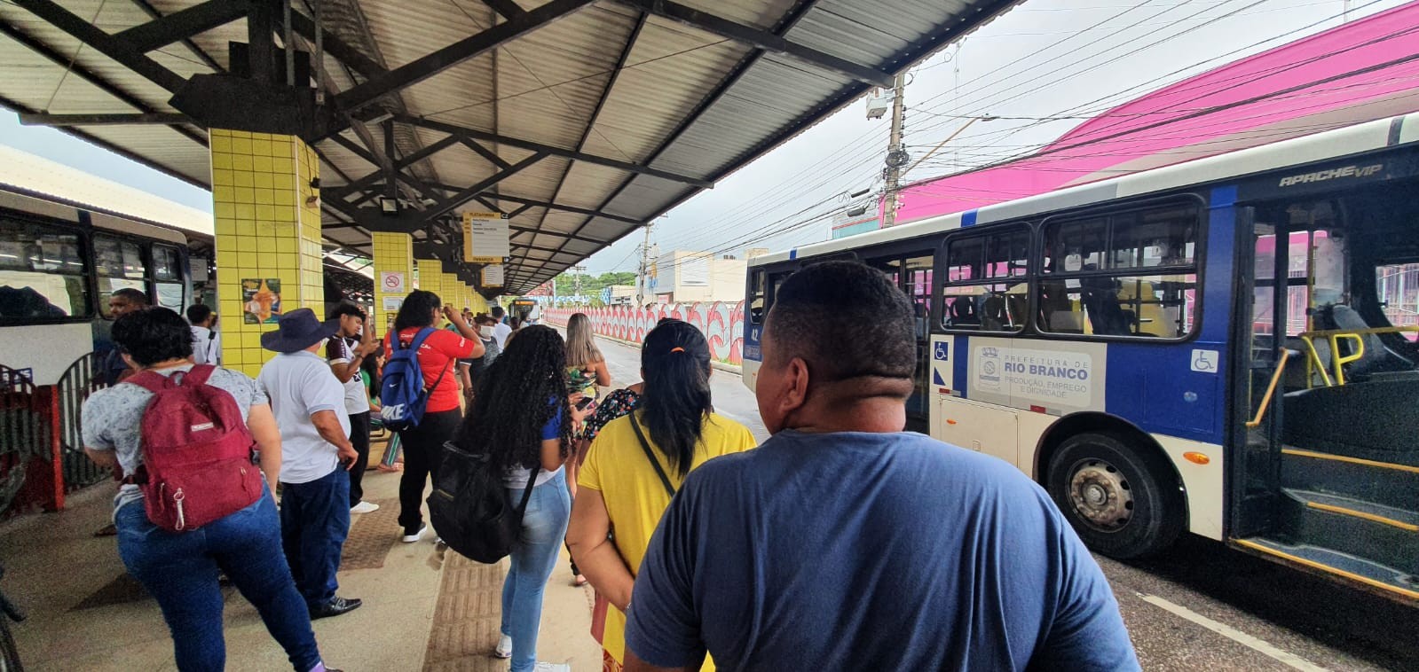 Empresa que opera ônibus há 4 anos em Rio Branco está com contrato emergencial vencido
