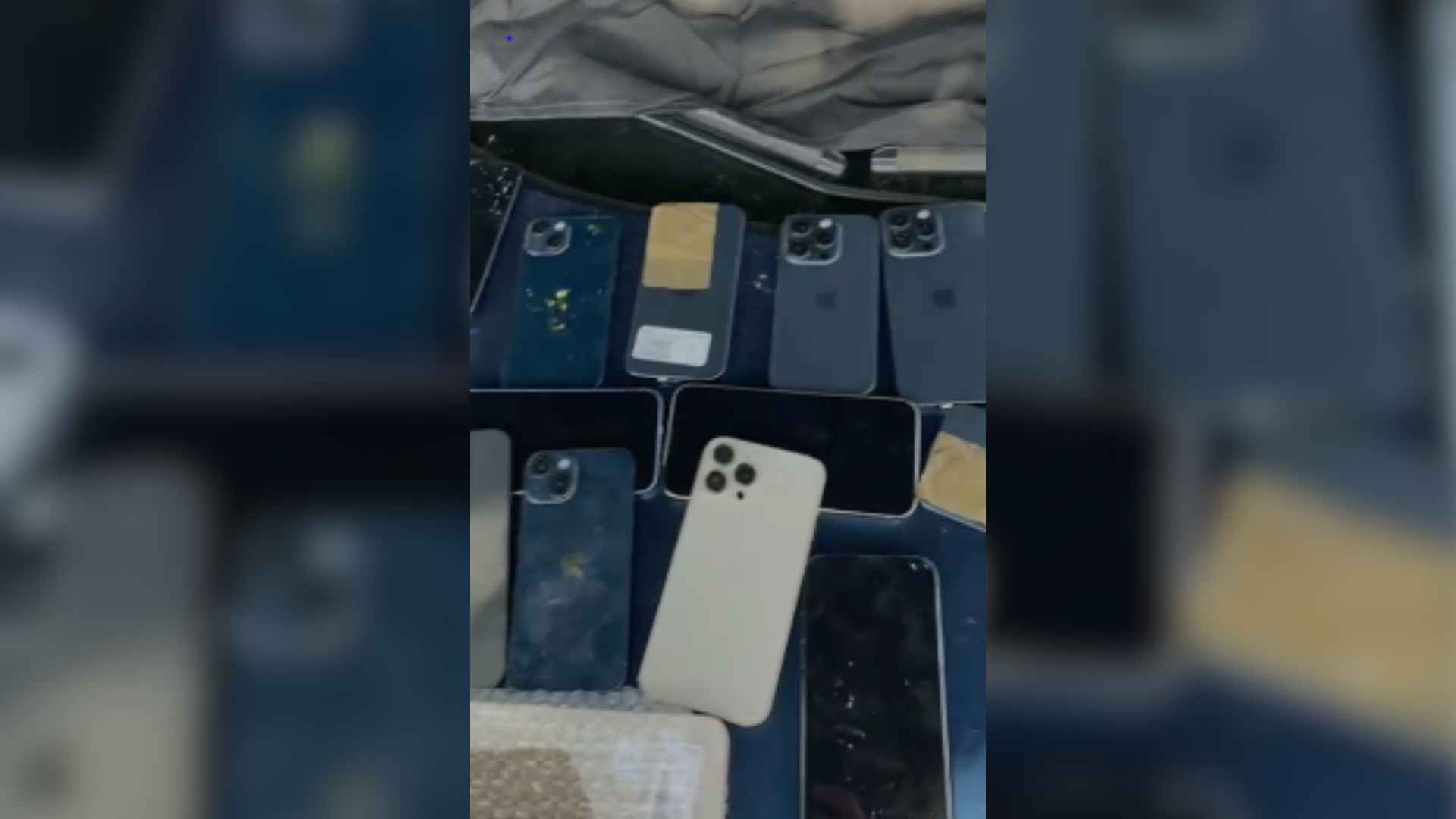 Polícia encontra R$ 150 mil em iPhones escondidos no painel de carro e nas meias de motorista em MG