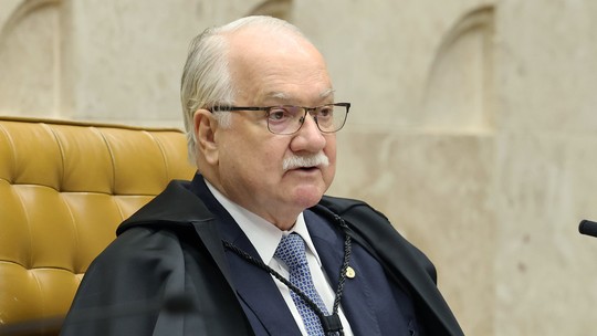 Fachin deve receber hoje relatórios da PF com menções a ministros do STF